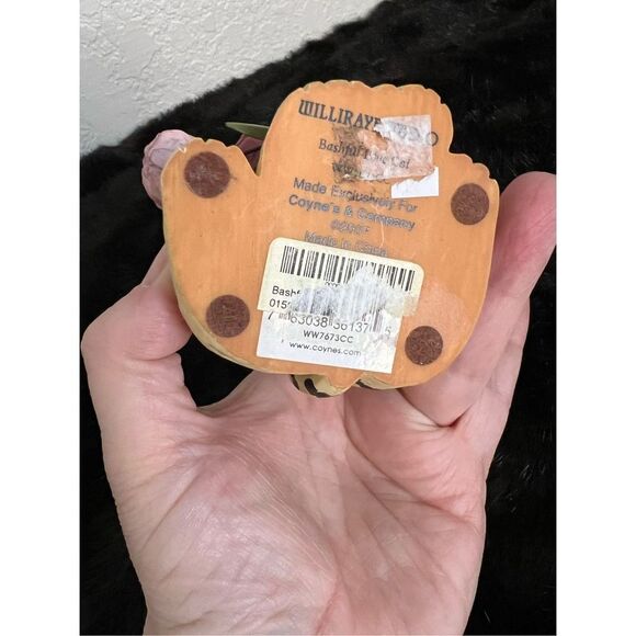 Williraye Studio Cat bashful love Cat  Figurine - Picture 4 of 4